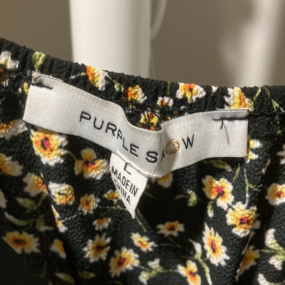 Floral Cut Out Romper - Picture 6 of 10